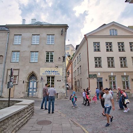 Dream Stay - Old Town Church View Apartment With Sauna Tallinn Exteriör bild