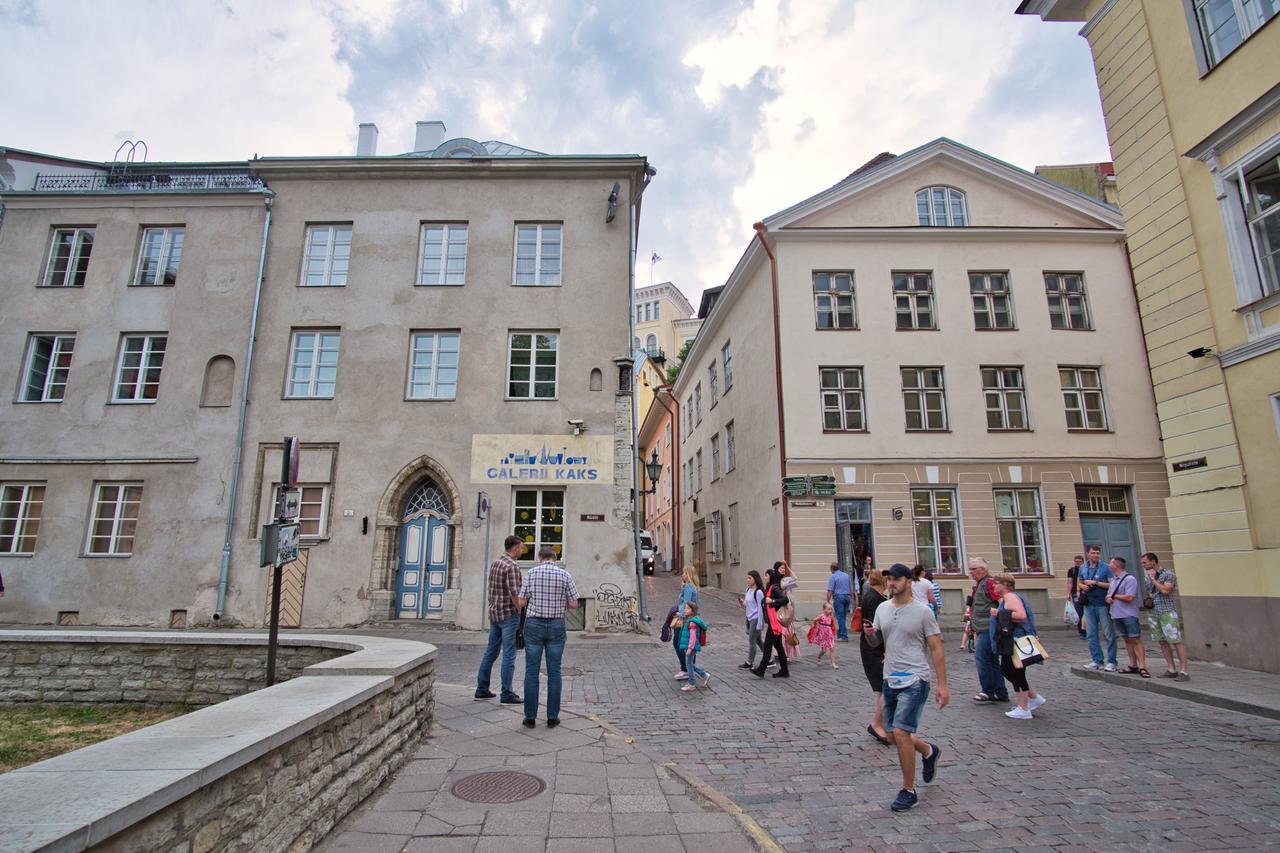 Dream Stay - Old Town Church View Apartment With Sauna Tallinn Exteriör bild