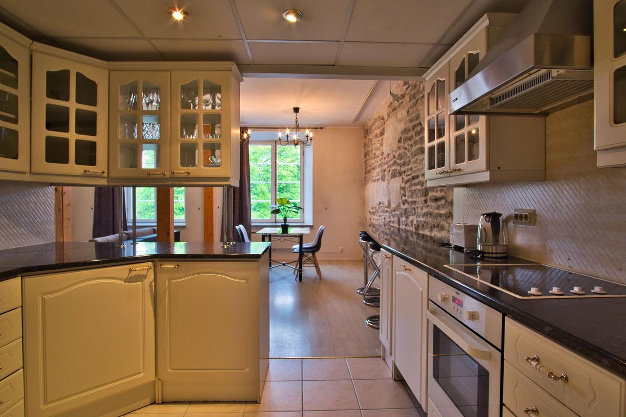 Dream Stay - Old Town Church View Apartment With Sauna Tallinn Exteriör bild